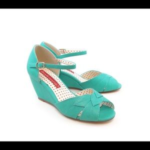 NEW in box BAIT Size 8.5 Danita Wedge in Aqua